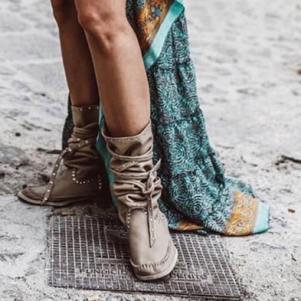 Hector Riccione boots (multi colors and sizes)